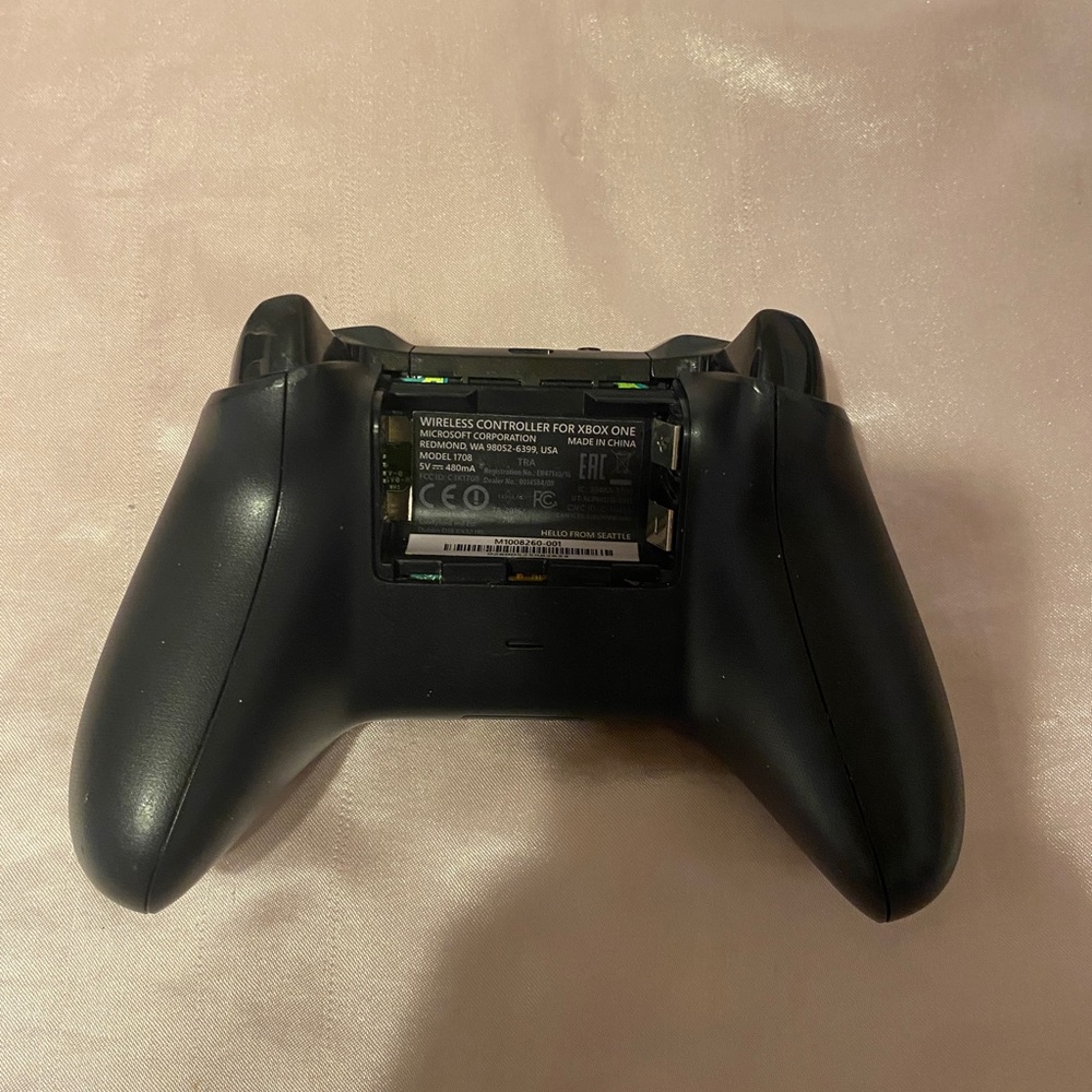 Xbox controller - Picture 2 of 2